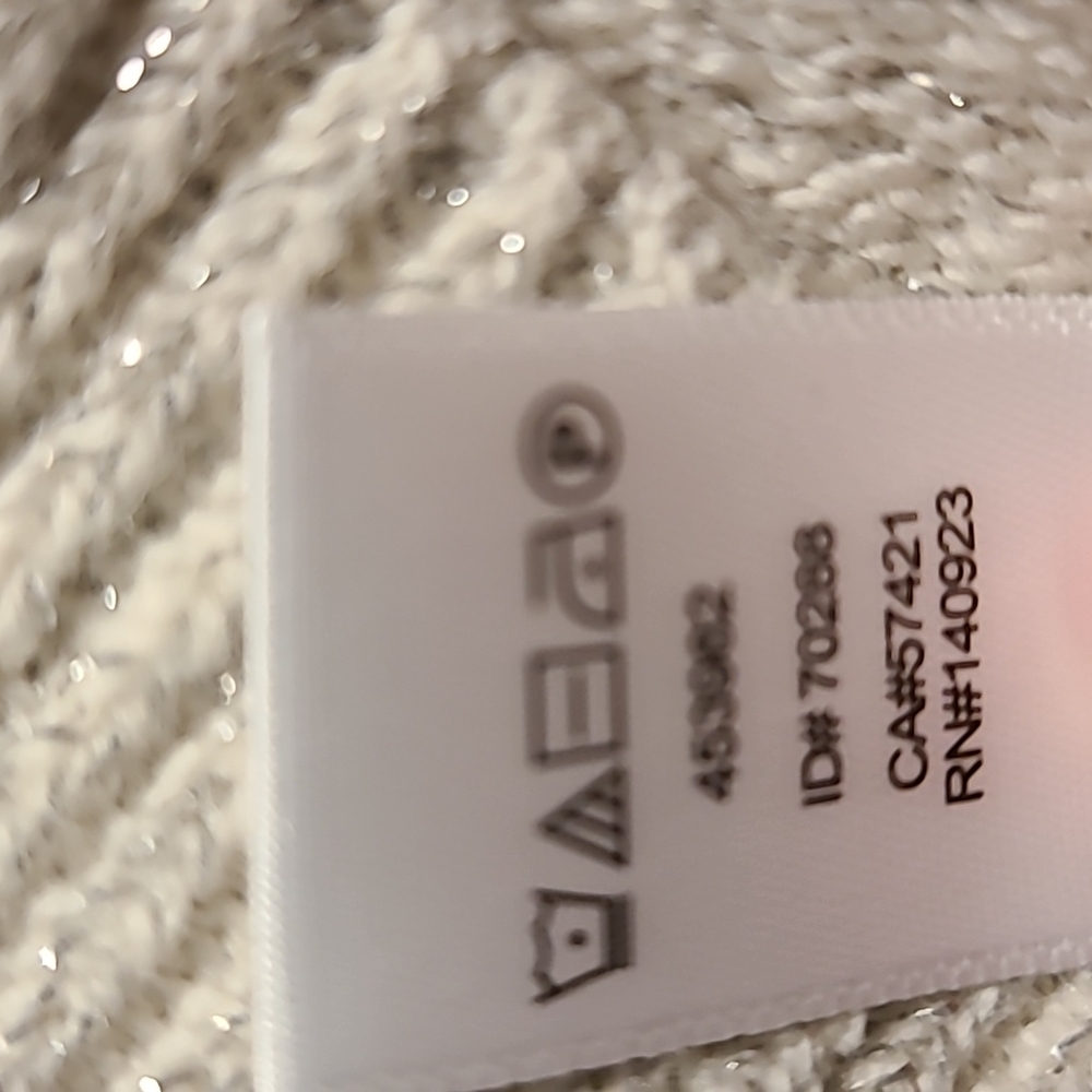 NWT, Loft, long sleeve, soft, swearer. Size M - Picture 6 of 8